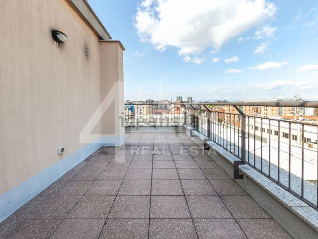 Appartamento in affitto di 90 m² in Via Comune Antico, 31