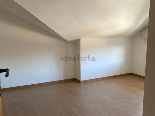 Appartamento in affitto di 90 m² in Via Colugna