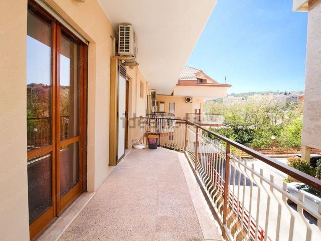 Appartamento in affitto di 90 m² in Via degli Eucalipti