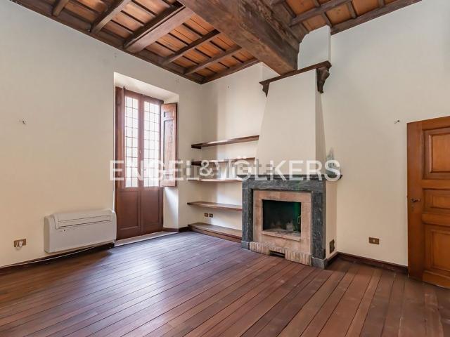 Appartamento in affitto di 90 m² in Via dei Coronari