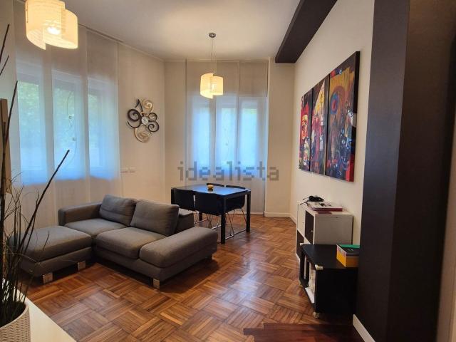 Appartamento in affitto di 90 m² in Via della Sila, 2