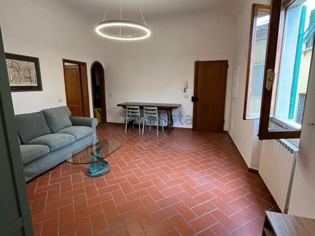 Appartamento in affitto di 90 m² in Via di Montughi, 40