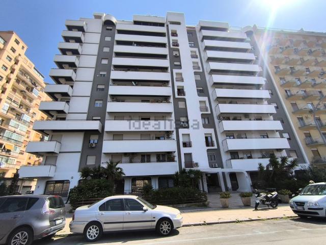 Appartamento in affitto di 90 m² in Via Ferdinando Ferri, 10