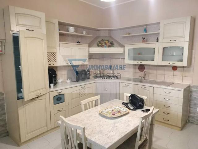 Appartamento in affitto di 90 m² in Via Firenze