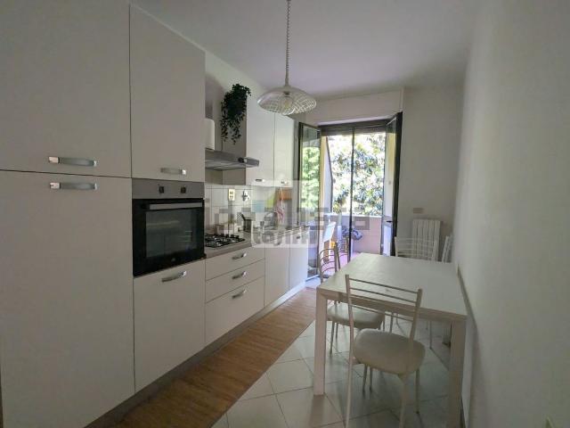 Appartamento in affitto di 90 m² in Via Firenze