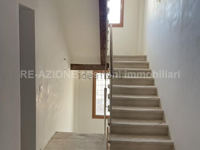 Appartamento in affitto di 90 m² in Via Francesco Corradini