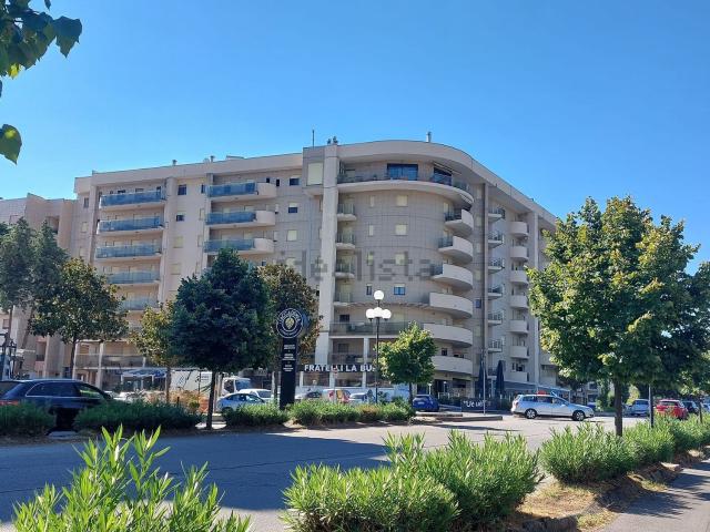 Appartamento in affitto di 90 m² in Via Francesco Cilea, 341