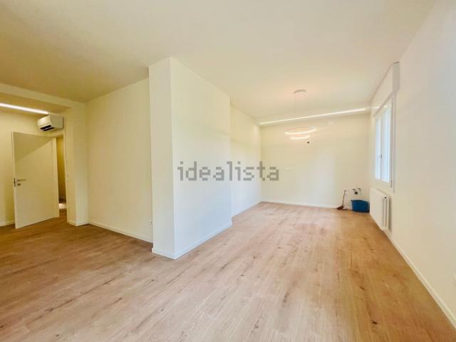 Appartamento in affitto di 90 m² in Via Francesco Baracca