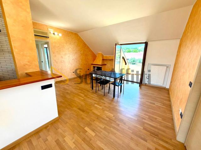 Appartamento in affitto di 90 m² in Via Galileo Galilei, 100