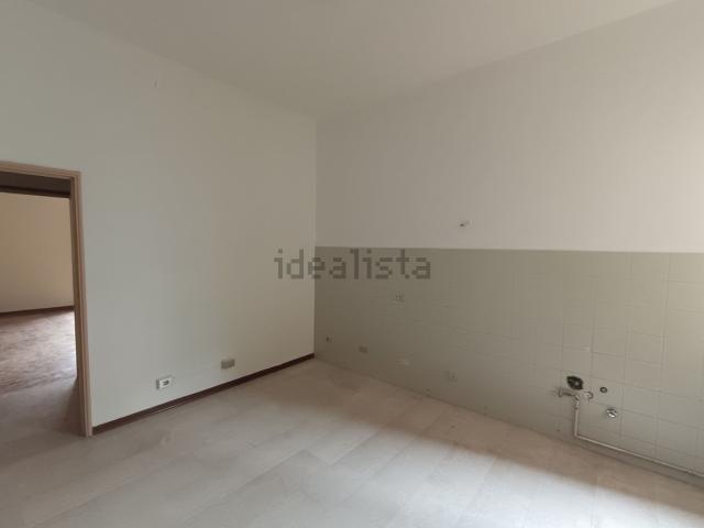 Appartamento in affitto di 90 m² in Via Giosuè Carducci, 12