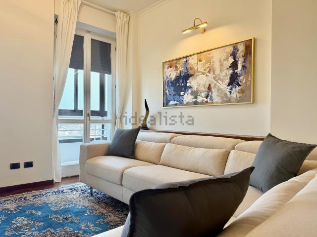 Appartamento in affitto di 90 m² in Via Giosuè Carducci, 7