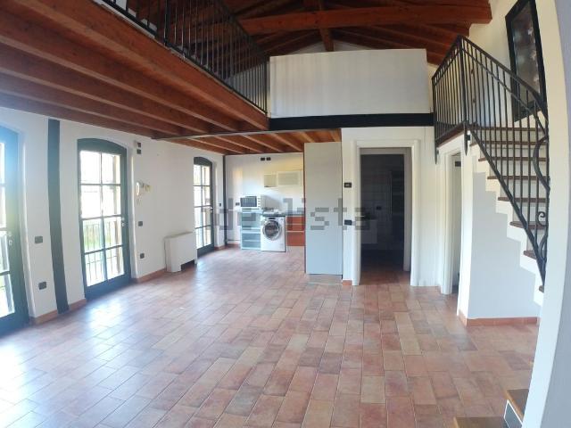 Appartamento in affitto di 90 m² in Via Giuseppe Carcassola, 7