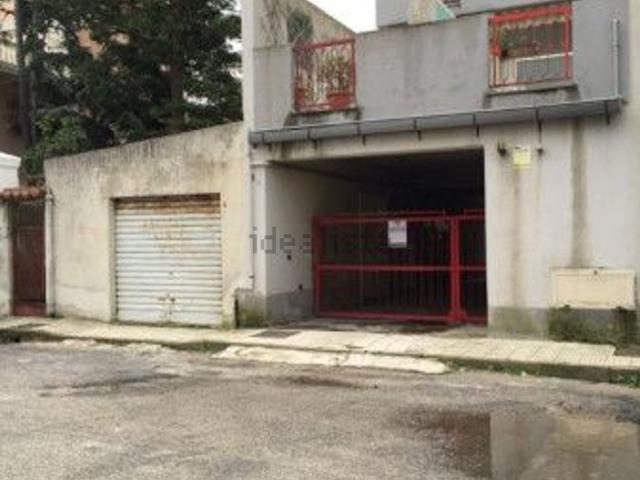 Appartamento in affitto di 90 m² in Via I Trav. Mezzasalma, 15