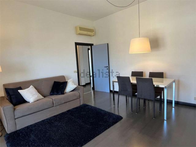 Appartamento in affitto di 90 m² in Via Ippolito Nievo