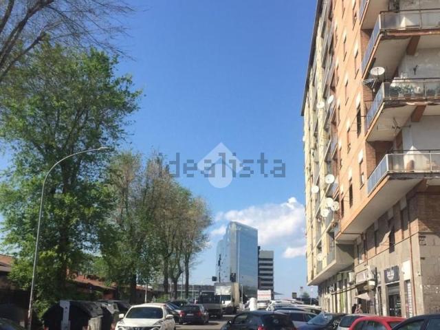 Appartamento in affitto di 90 m² in Via Luigi Vittorio Bertarelli, 31