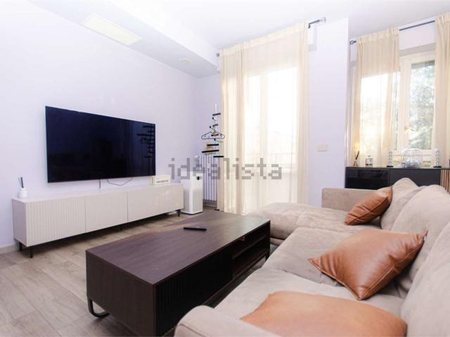 Appartamento in affitto di 90 m² in Via Luigi Chiarelli, 8