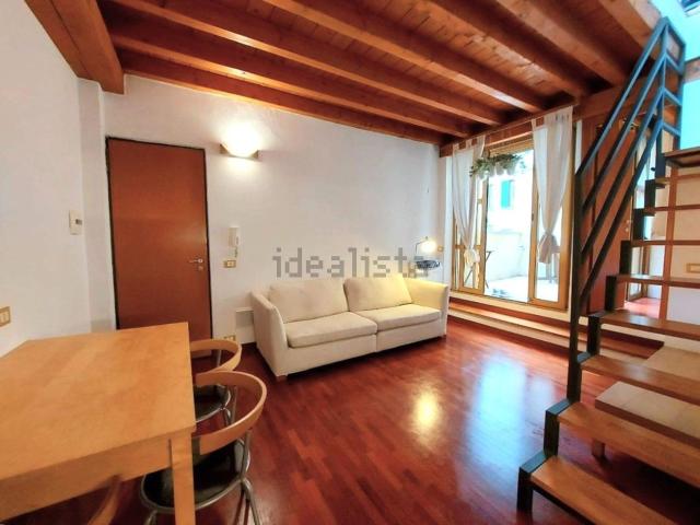 Appartamento in affitto di 90 m² in Via Maestri Campionesi, 22