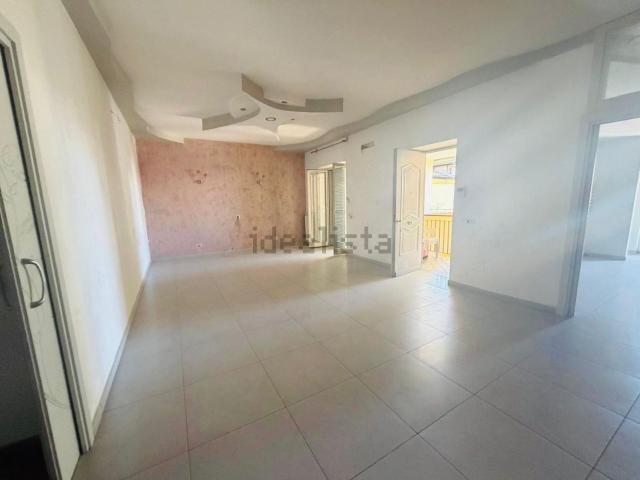 Appartamento in affitto di 90 m² in Via Magellano