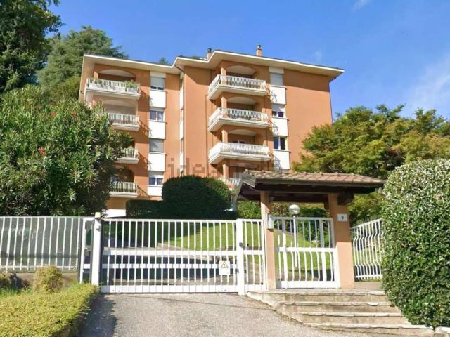 Appartamento in affitto di 90 m² in Via Mario Civelli, 9