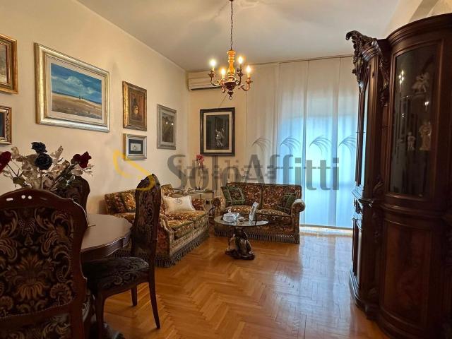 Appartamento in affitto di 90 m² in Via Mentana