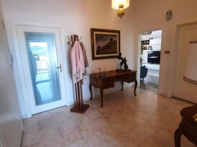 Appartamento in affitto di 90 m² in Via Moglio, 7