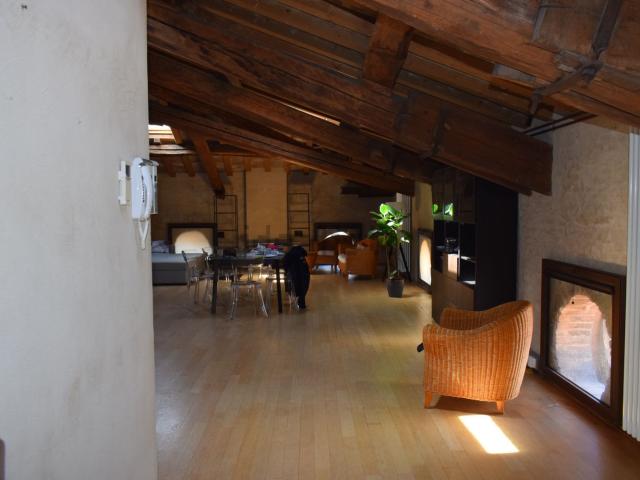 Appartamento in affitto di 90 m² in Via Naborre Campanini