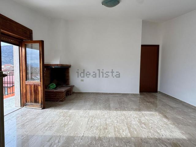 Appartamento in affitto di 90 m² in Via Napoli