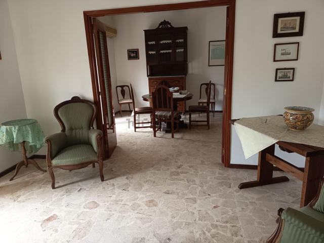 Appartamento in affitto di 90 m² in Via Nazario Sauro, 5