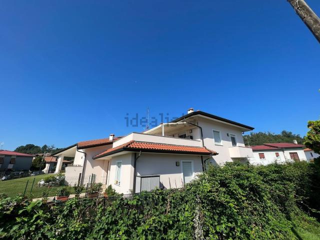 Appartamento in affitto di 90 m² in Via P. Maroncelli, 4