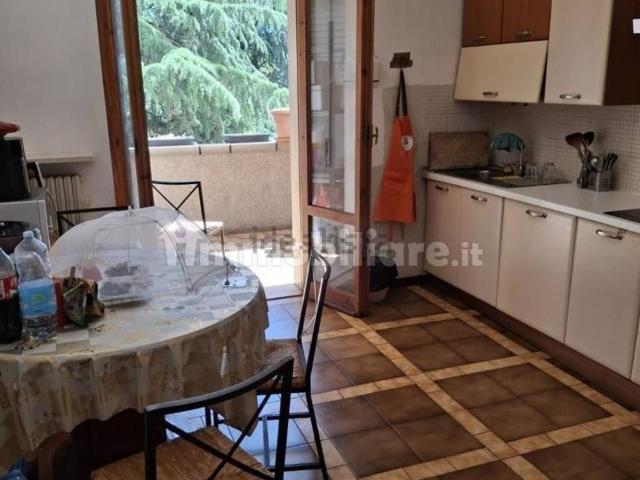 Appartamento in affitto di 90 m² in Via Pietro Isola