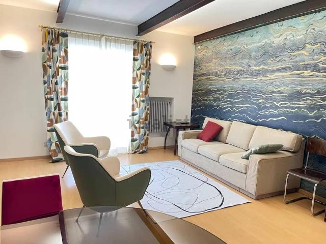Appartamento in affitto di 90 m² in Via Po, 59