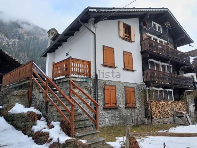 Appartamento in affitto di 90 m² in Via Prati, 1