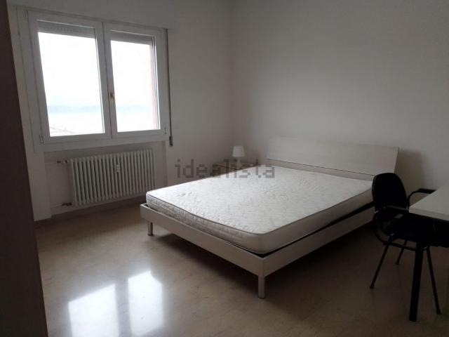 Appartamento in affitto di 90 m² in Via Roma
