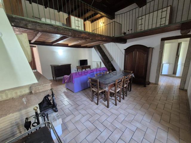 Appartamento in affitto di 90 m² in Via Roma