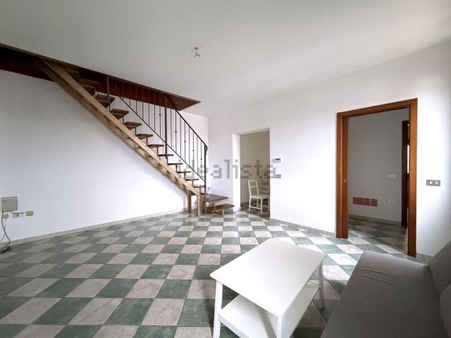 Appartamento in affitto di 90 m² in Via Roma