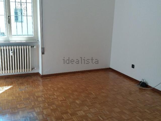 Appartamento in affitto di 90 m² in Via Rocca D&apos Anfo