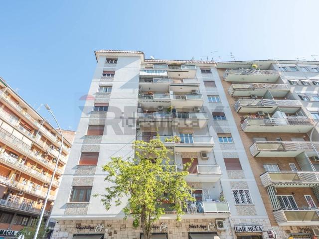 Appartamento in affitto di 90 m² in Via Rocca Priora, 77