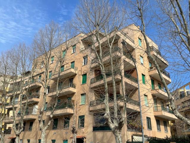 Appartamento in affitto di 90 m² in Via Rodolfo Grimaldi Casta, 41