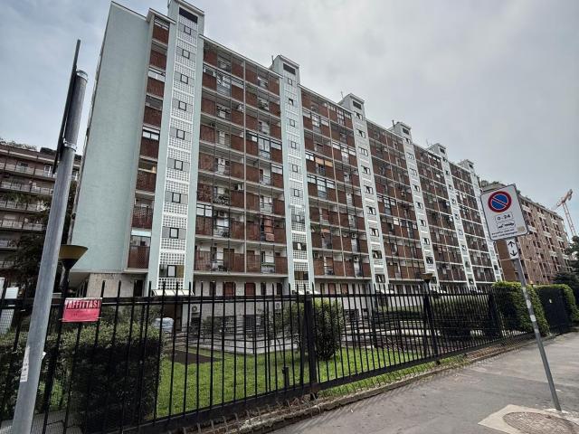 Appartamento in affitto di 90 m² in Via Savona, 65