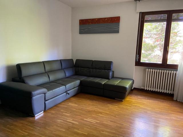 Appartamento in affitto di 90 m² in Viale Aguggiari