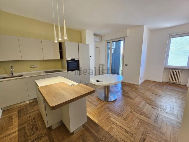 Appartamento in affitto di 90 m² in Viale Cassiodoro, 16