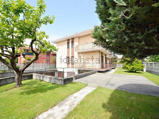 Appartamento in affitto di 91 m² in Via Adda, 2