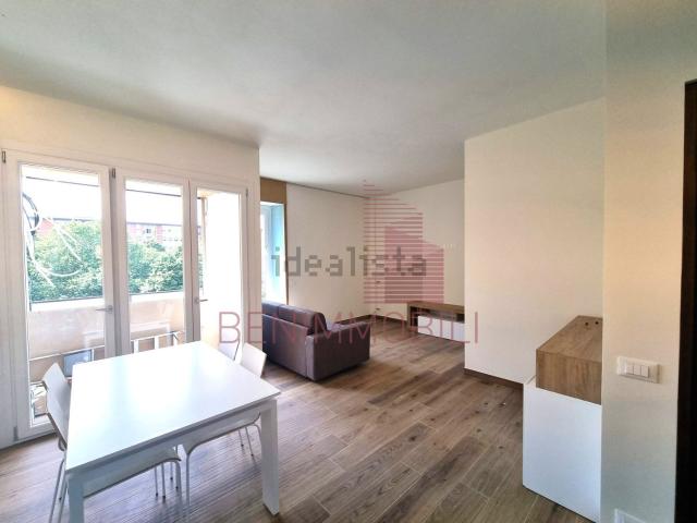 Appartamento in affitto di 91 m² in Via Salvo D&apos Acquisto, 6