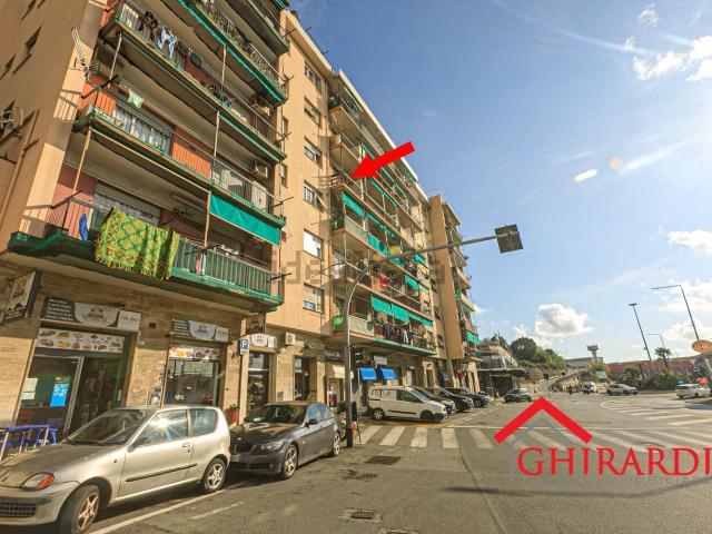 Appartamento in affitto di 92 m² in Via Angelo Siffredi, 63
