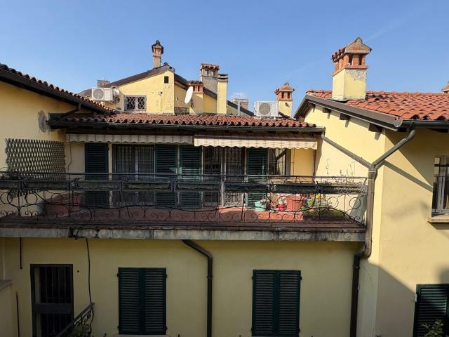 Appartamento in affitto di 92 m² in Via del Carro, 9