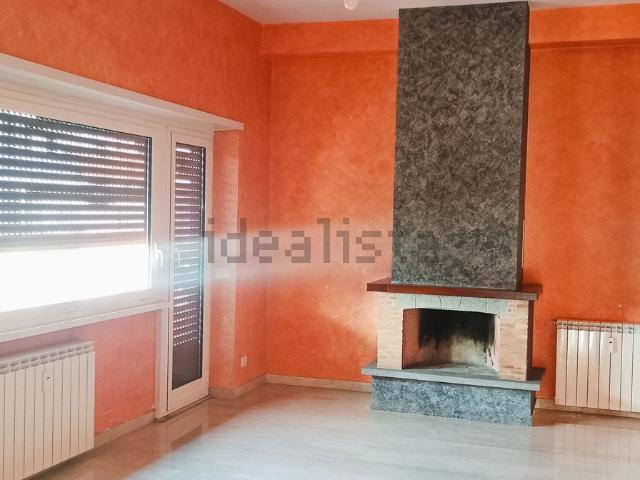 Appartamento in affitto di 92 m² in Via Giacinto de Vecchi Pieralice