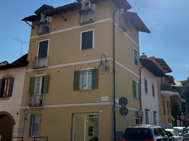 Appartamento in affitto di 92 m² in Via Sebastiano Ferrero, 18