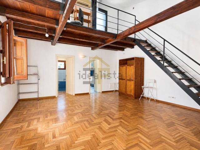 Appartamento in affitto di 97 m² in Piazza Pietro Novelli, 5