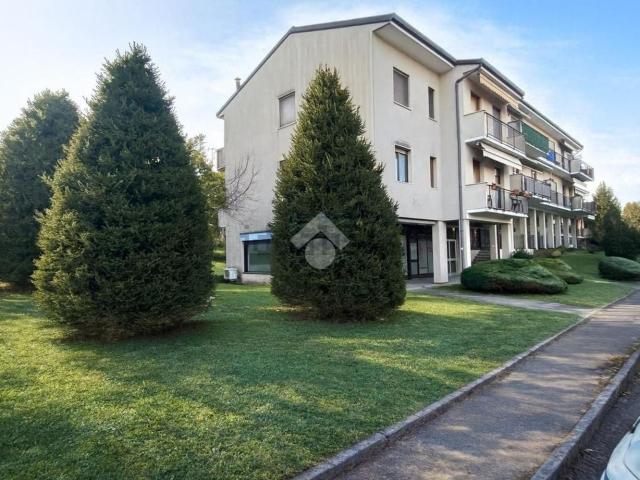 Appartamento in affitto di 97 m² in Via Aldo Moro, 13