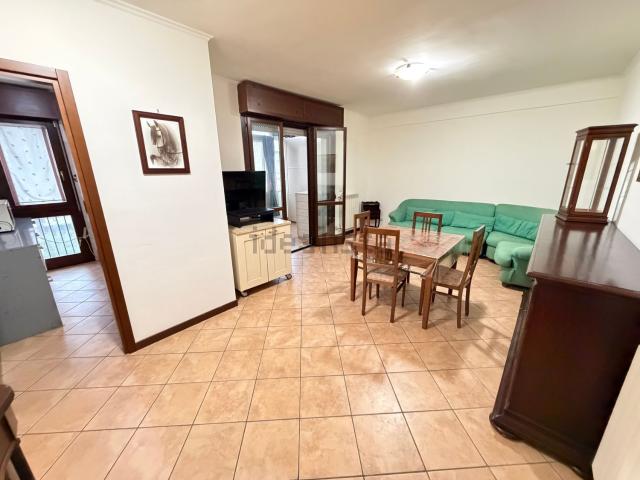 Appartamento in affitto di 97 m² in Via Corrado Mantoni